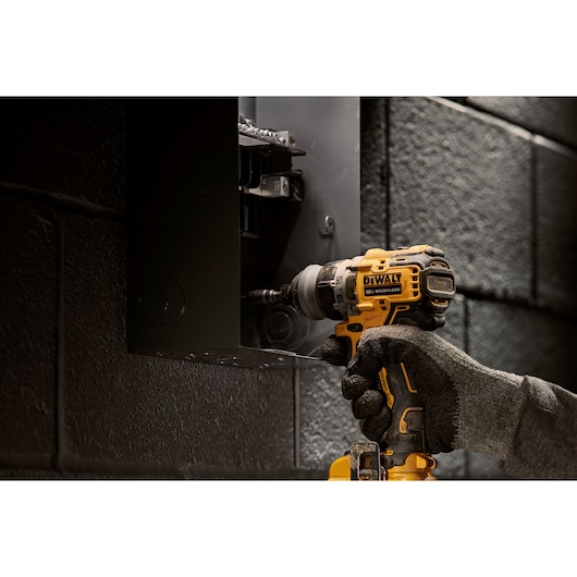 XTREME™ 12V MAX* Brushless Cordless 5-in-1 Drill/Driver Kit