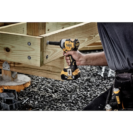 20V MAX* 1/2 in. Cordless Impact Wrench with Hog Ring Anvil (Tool Only)